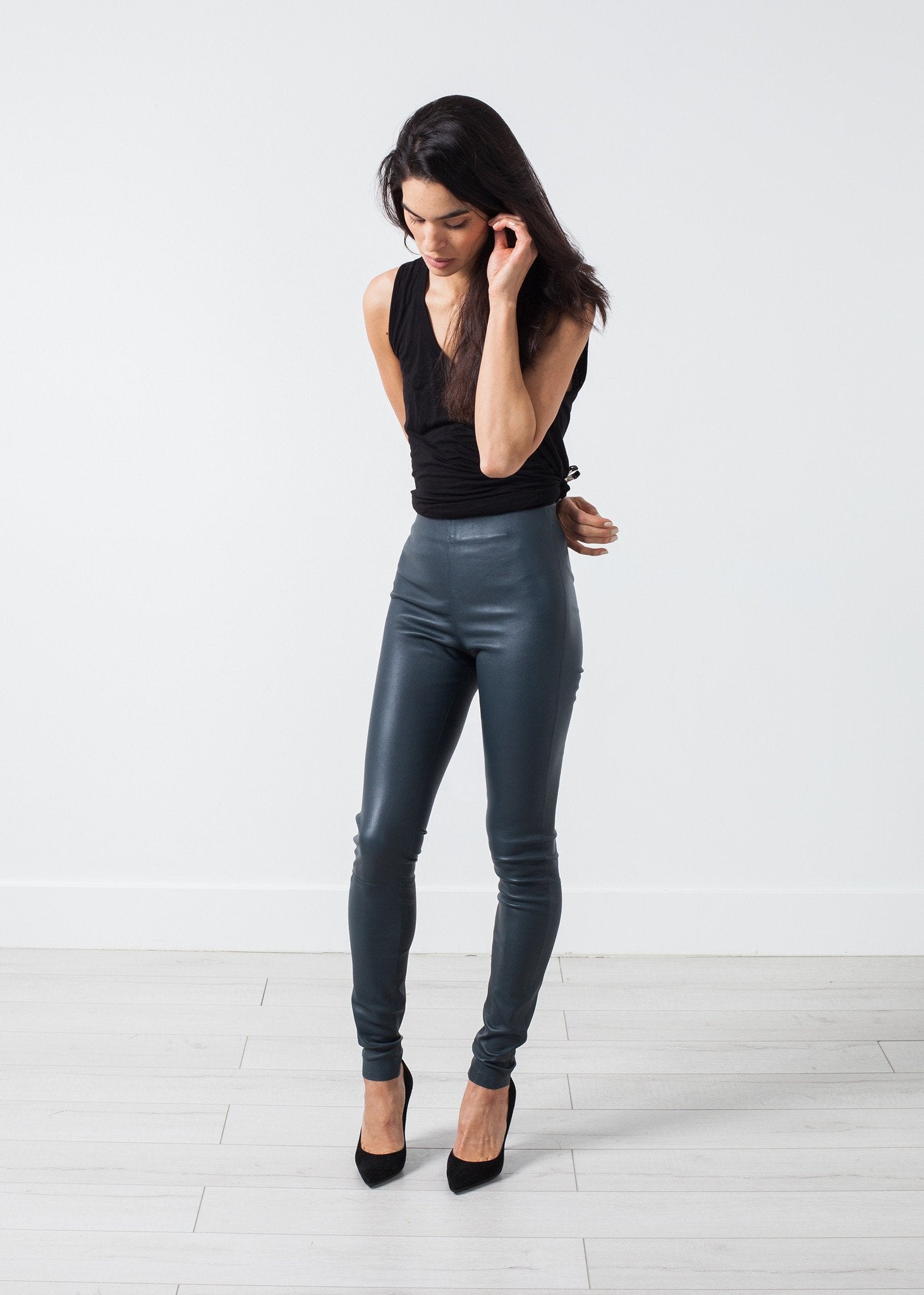 Elenaso Leather Trouser in Cool Grey|women's pants[option1]|[option2]|[option3] - hello