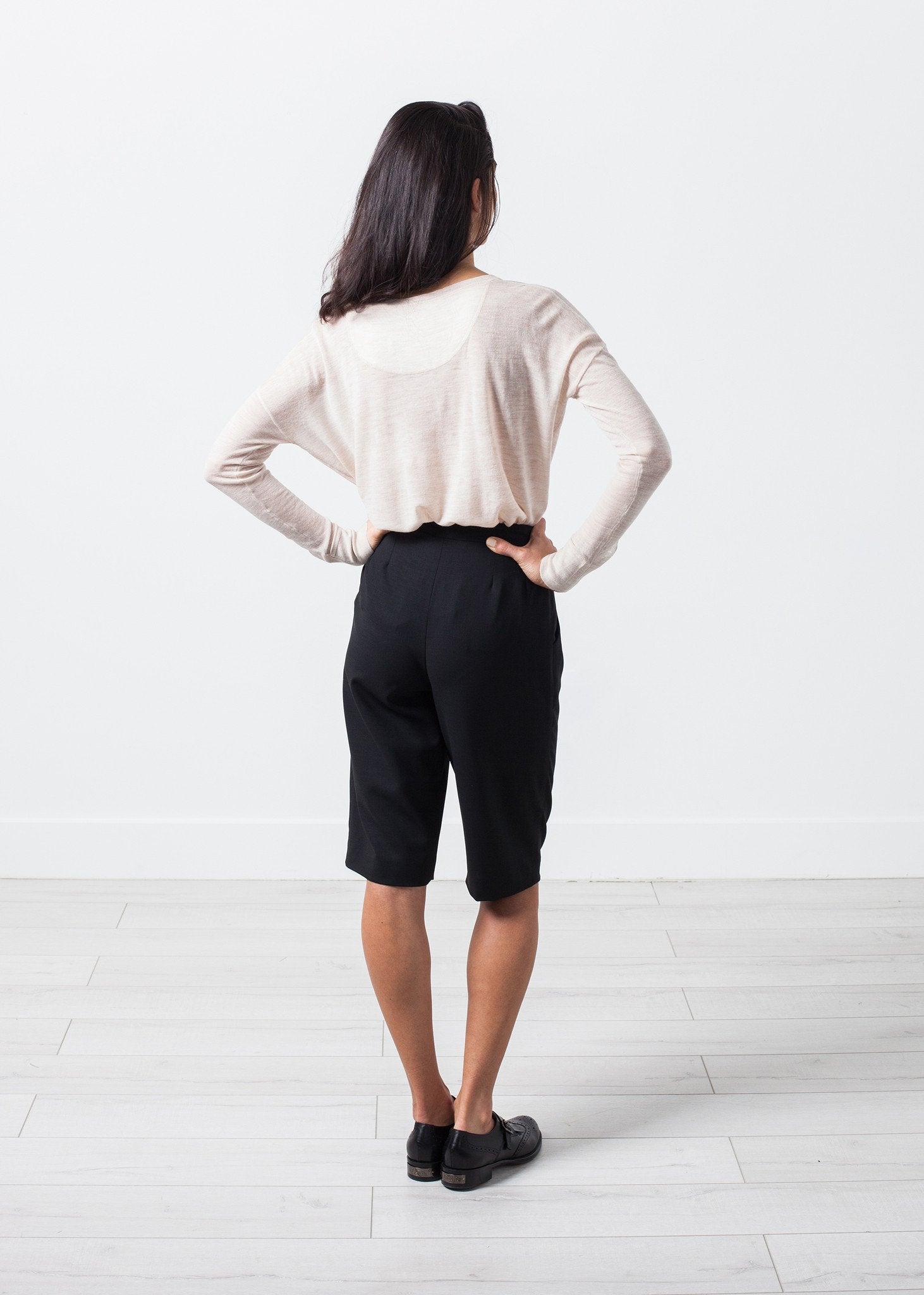 Woven Shorts in Black|women's shorts[option1]|[option2]|[option3] - hello