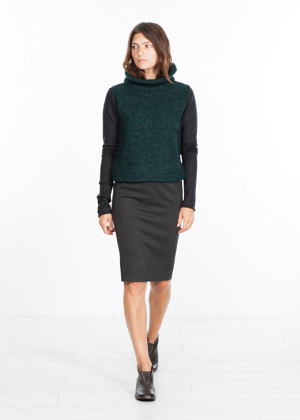 Boucle Turtle Neck in Green/Black|women's knitwear[option1]|[option2]|[option3] - hello