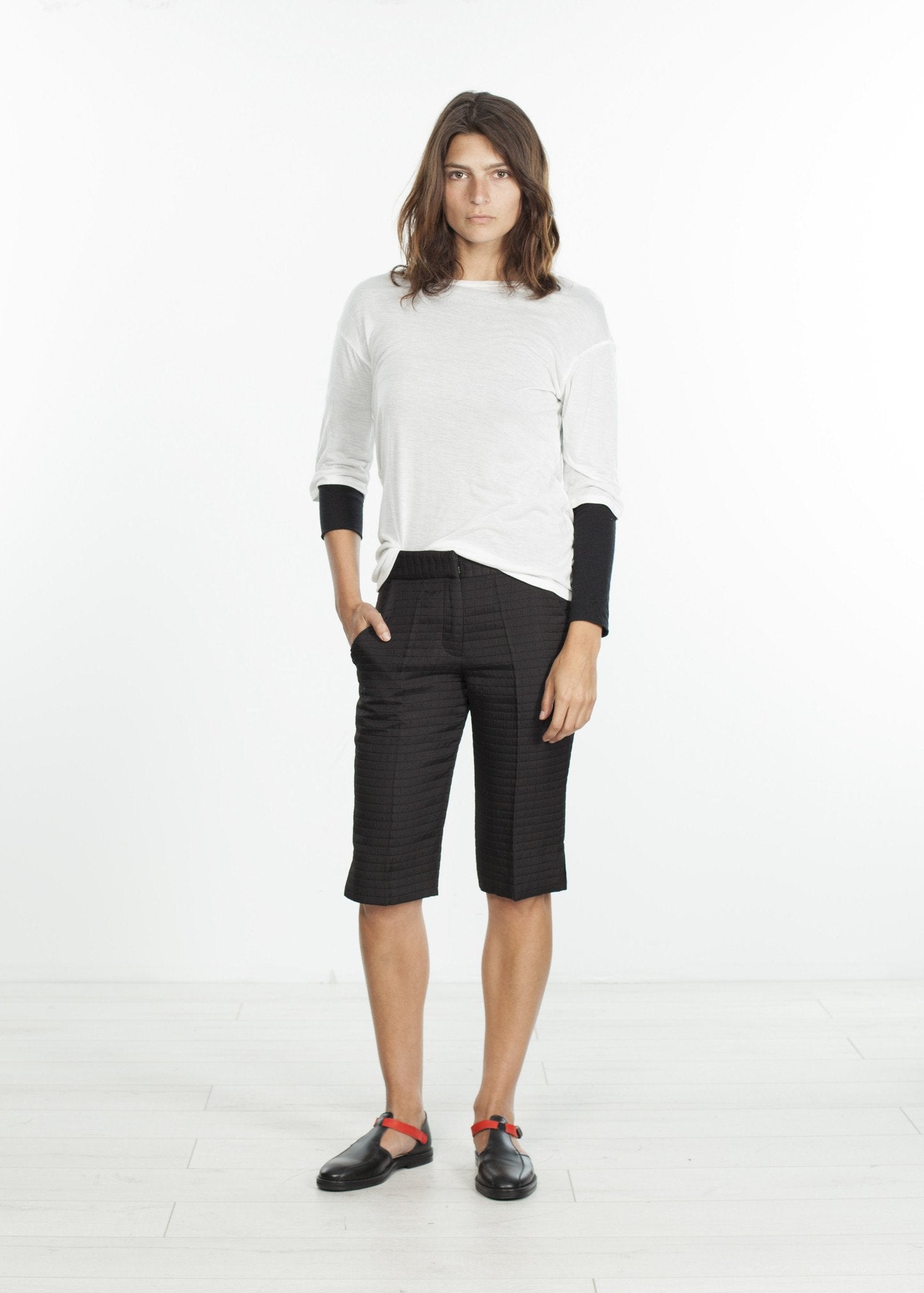 Square Stitch Knee Short in Black|women's shorts[option1]|[option2]|[option3] - hello