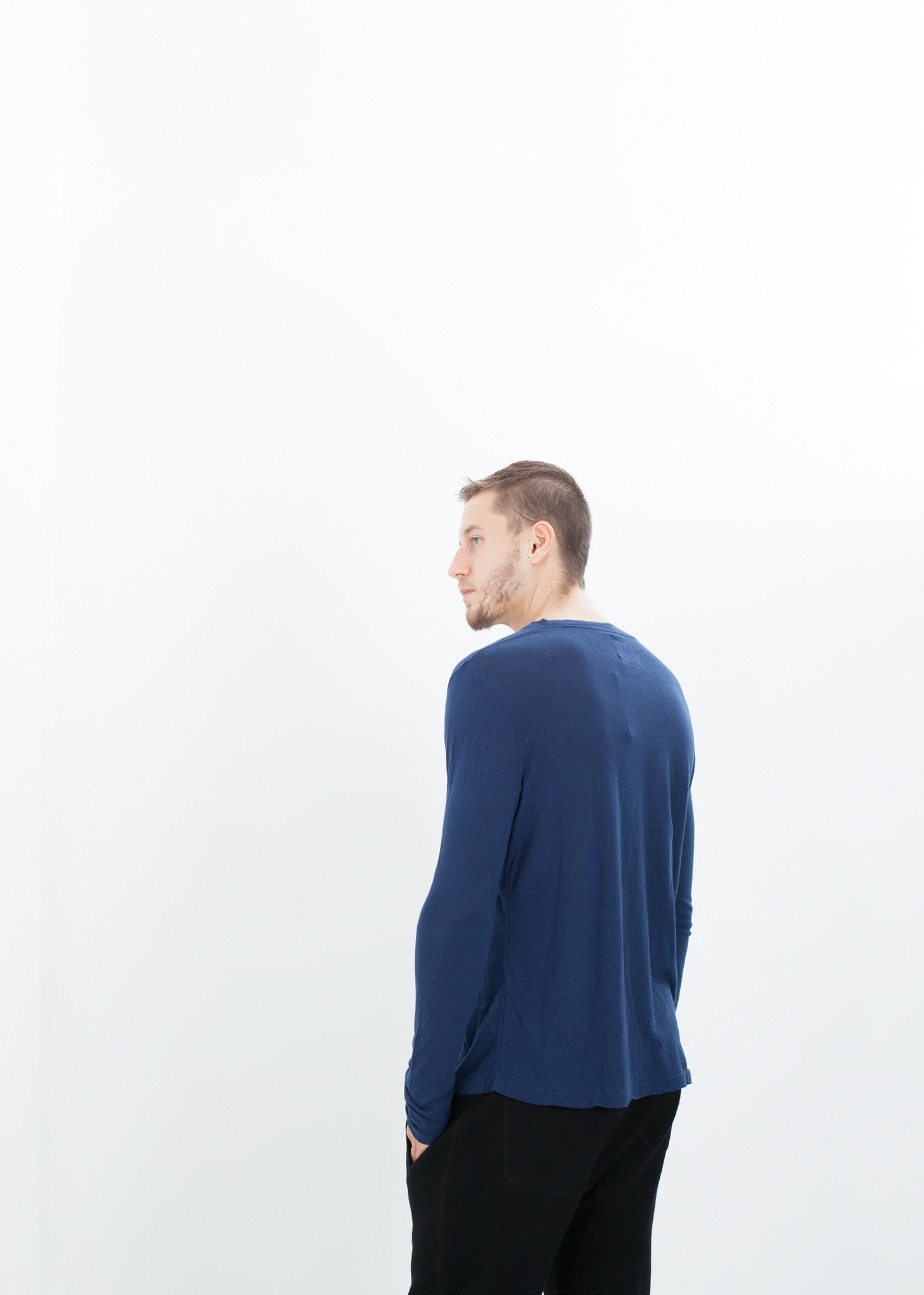 Cashmere Jersey Long Sleeve Tee in Navy|men's t-shirts[option1]|[option2]|[option3] - hello