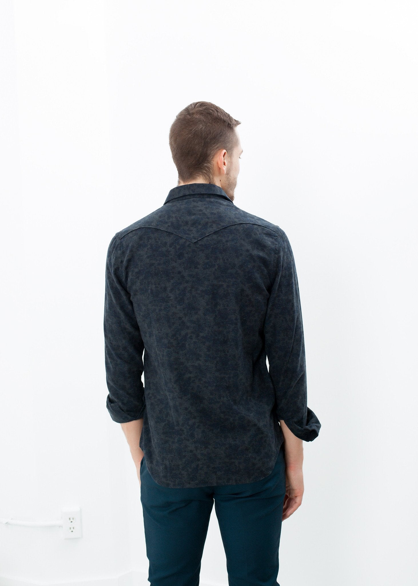 Western Arkansas Button-Up in Dark Hash Floral|men's button-ups[option1]|[option2]|[option3] - hello