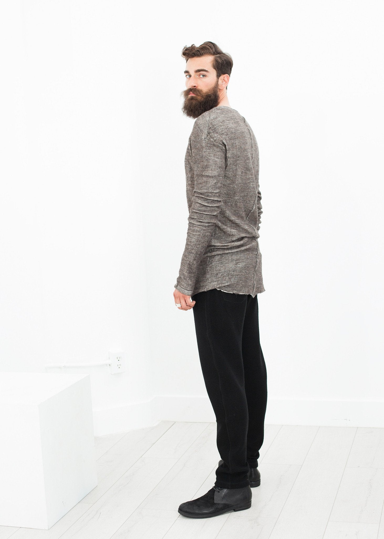Extra Long Sleeve Sweater in Cavern|men's knitwear[option1]|[option2]|[option3] - hello