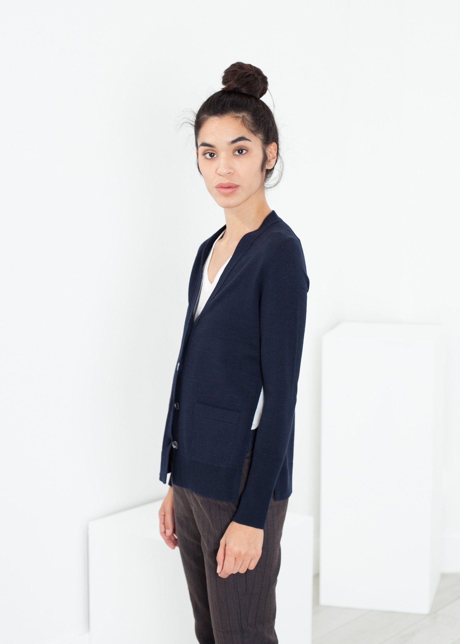 Square Cardigan in Navy|women's knitwear[option1]|[option2]|[option3] - hello