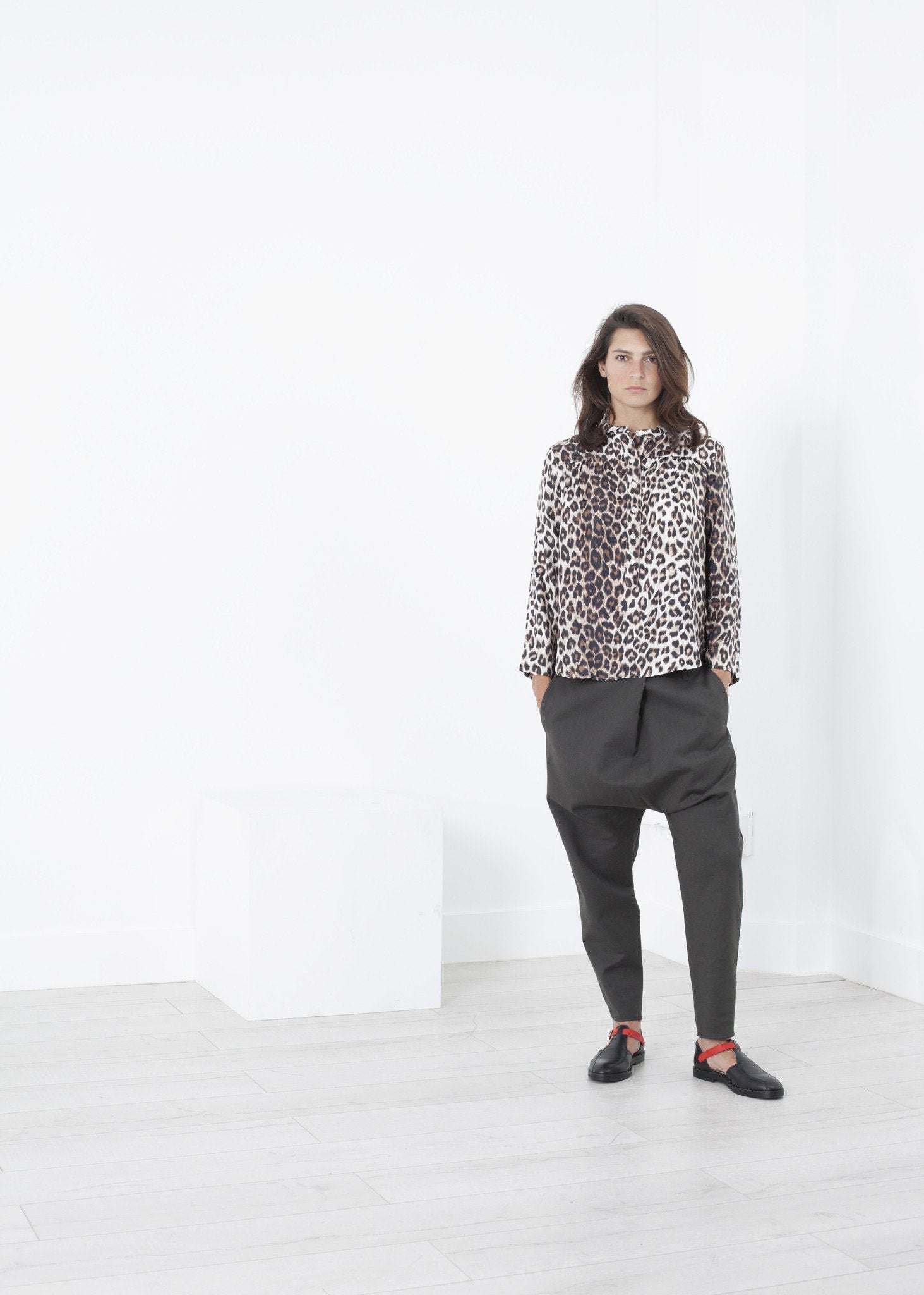 Madame L Blouse in Leopard|women's tops[option1]|[option2]|[option3] - hello
