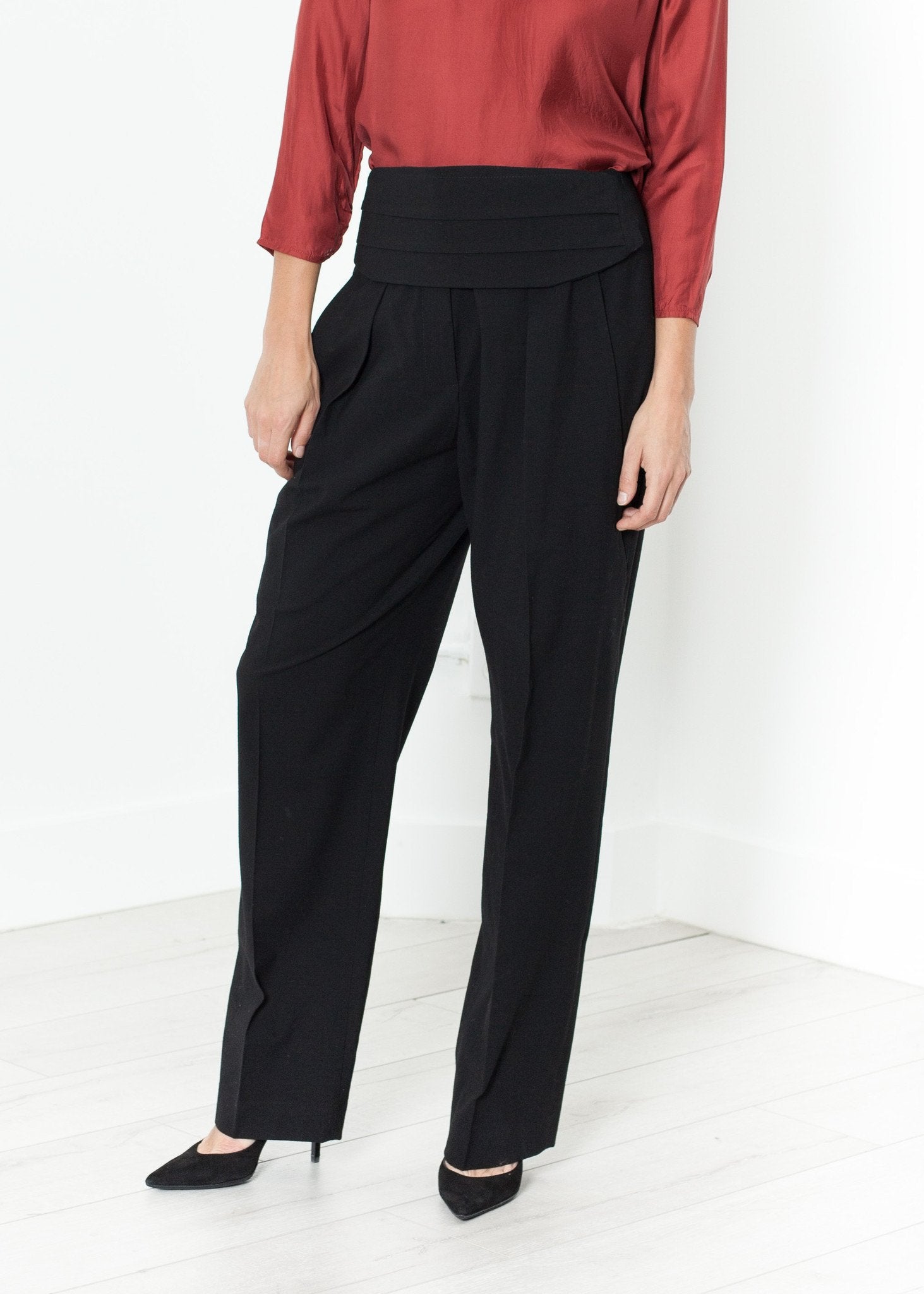 Pleated Waistband Trouser in Black|women's pants[option1]|[option2]|[option3] - hello