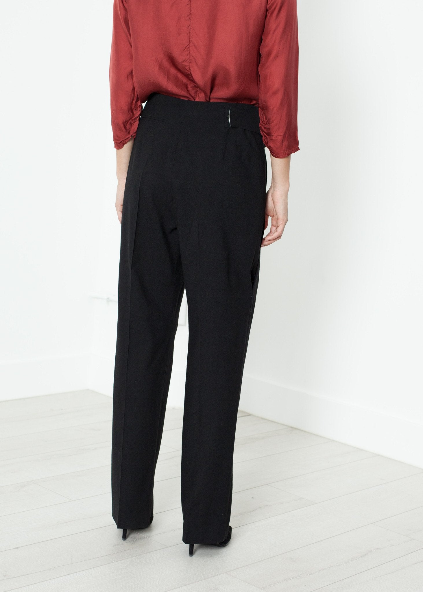 Pleated Waistband Trouser in Black|women's pants[option1]|[option2]|[option3] - hello