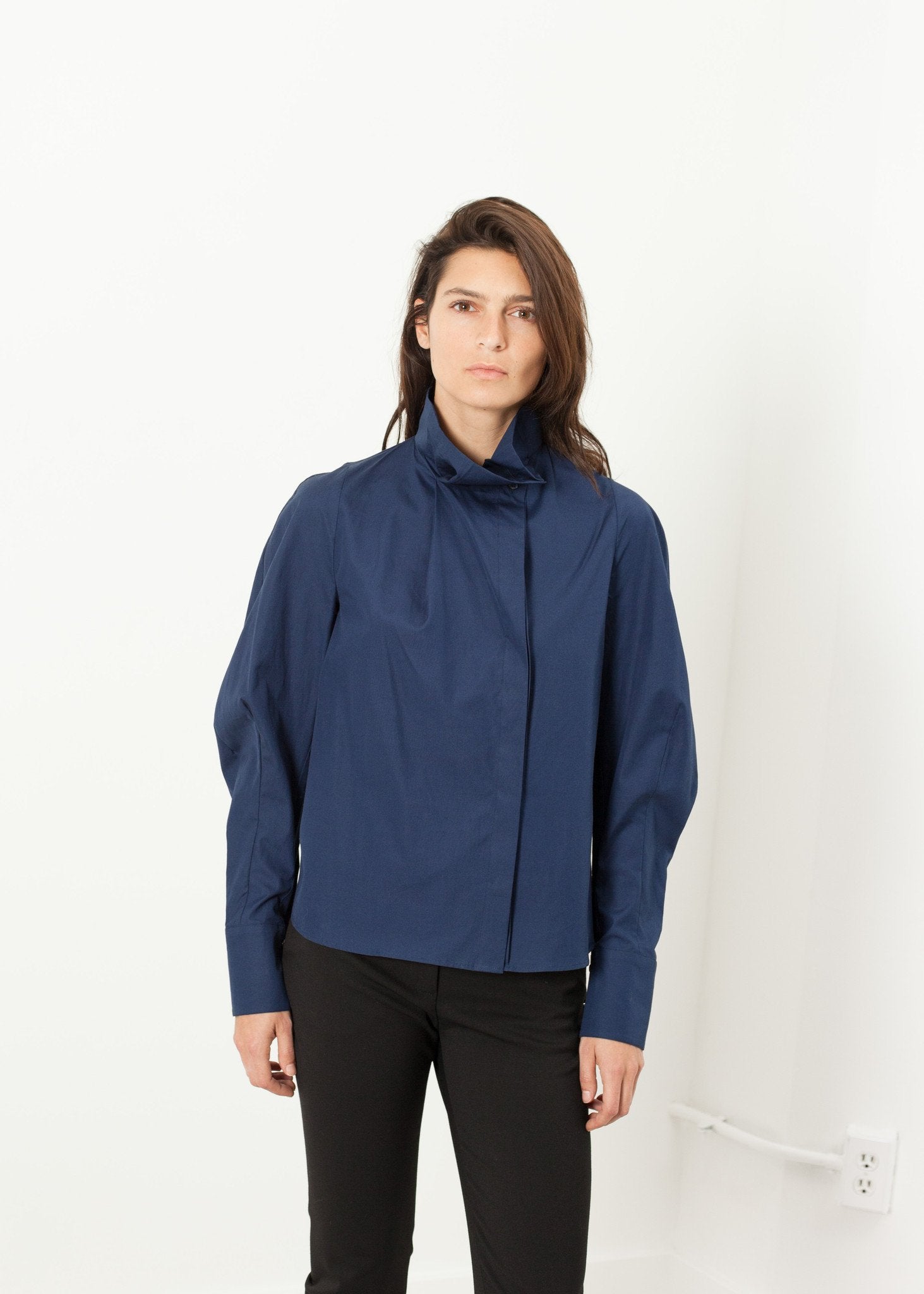 Full Collar Poplin Blouse in Navy|women's tops[option1]|[option2]|[option3] - hello