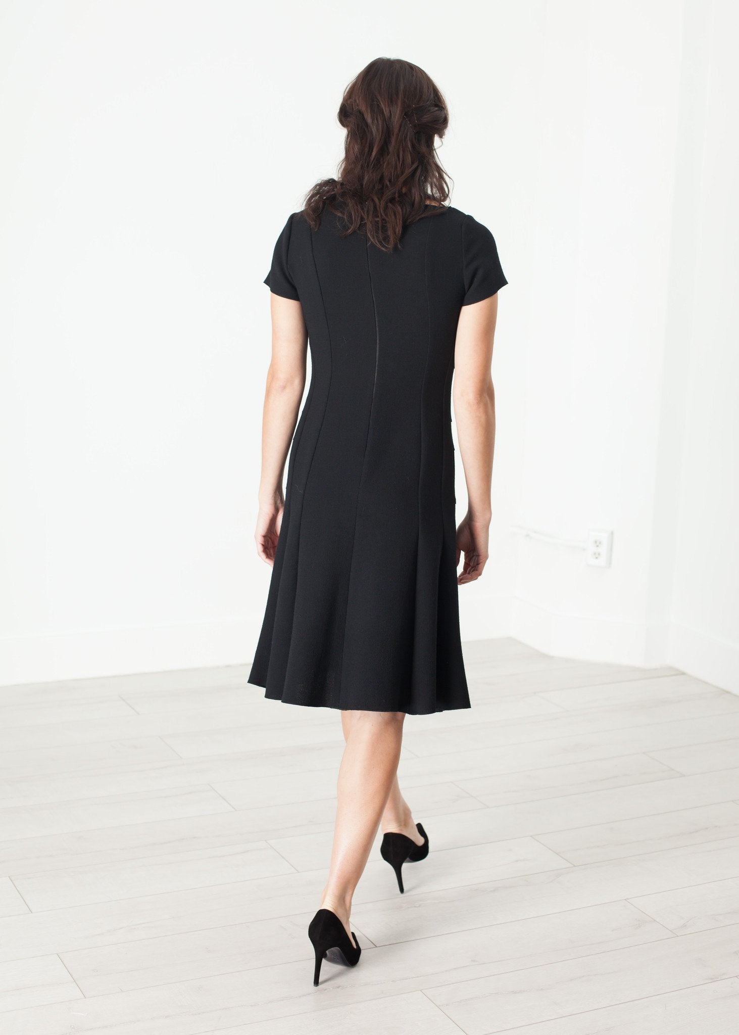 Lined Silhouette Dress in Black|women's dresses[option1]|[option2]|[option3] - hello