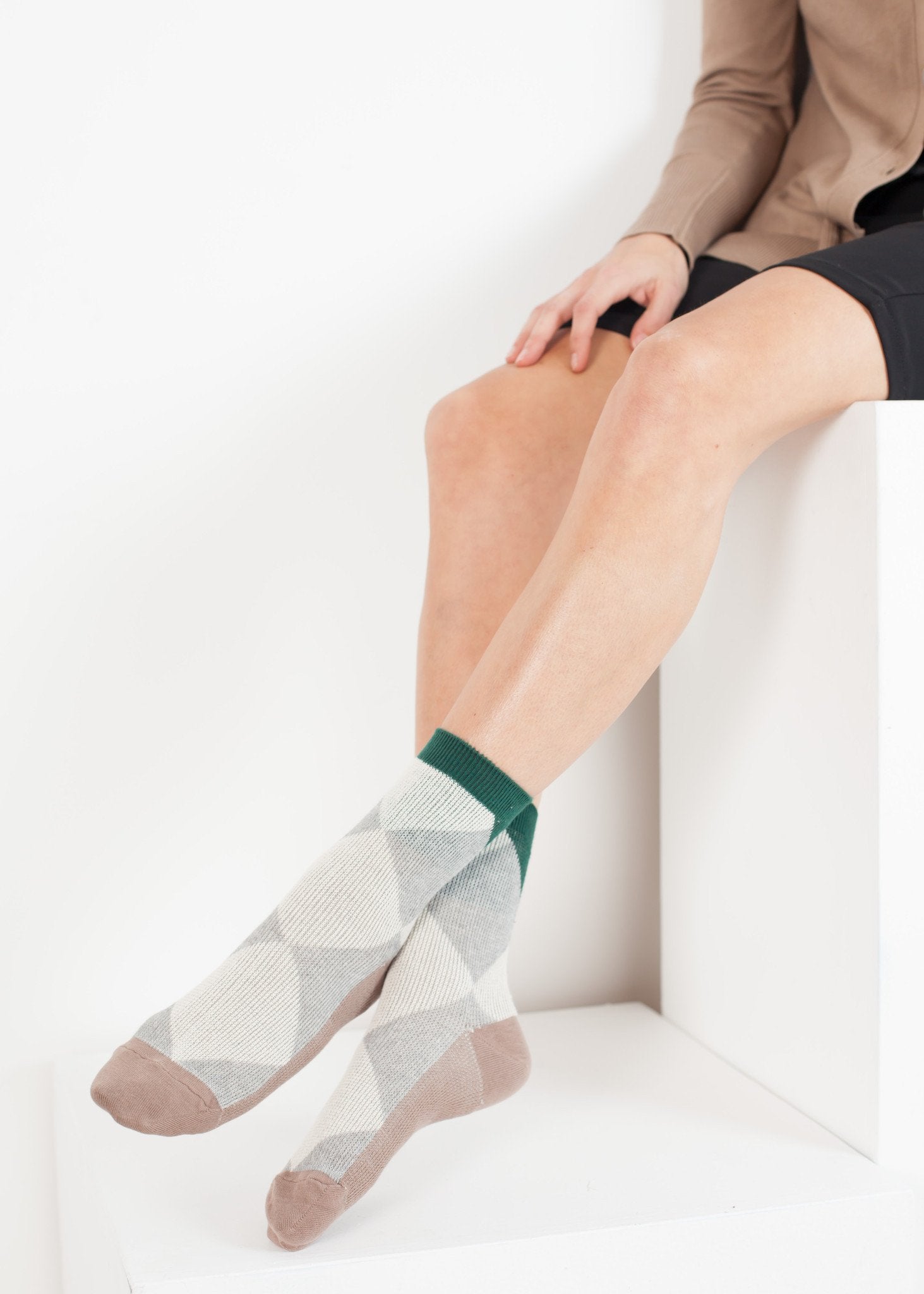 Quin Argyle Crew in Brown|Women's Accessories[option1]|[option2]|[option3] - hello