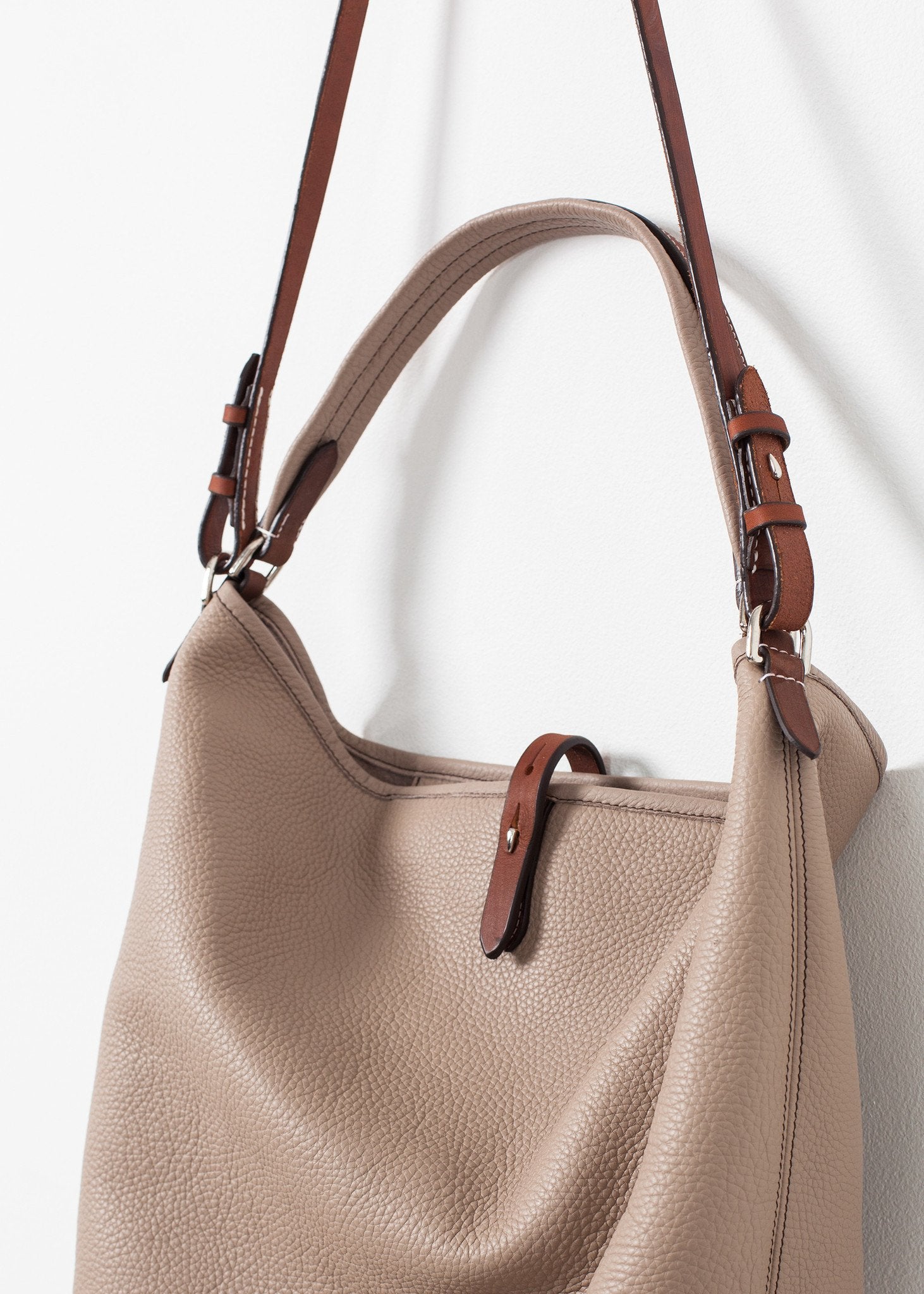 Pretty Grooming Bag|women's bags[option1]|[option2]|[option3] - hello