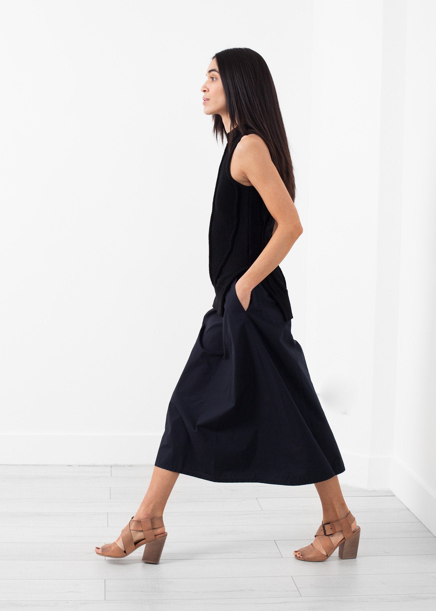 Curved Stripe Knit Tank|women's knitwear[option1]|[option2]|[option3] - hello