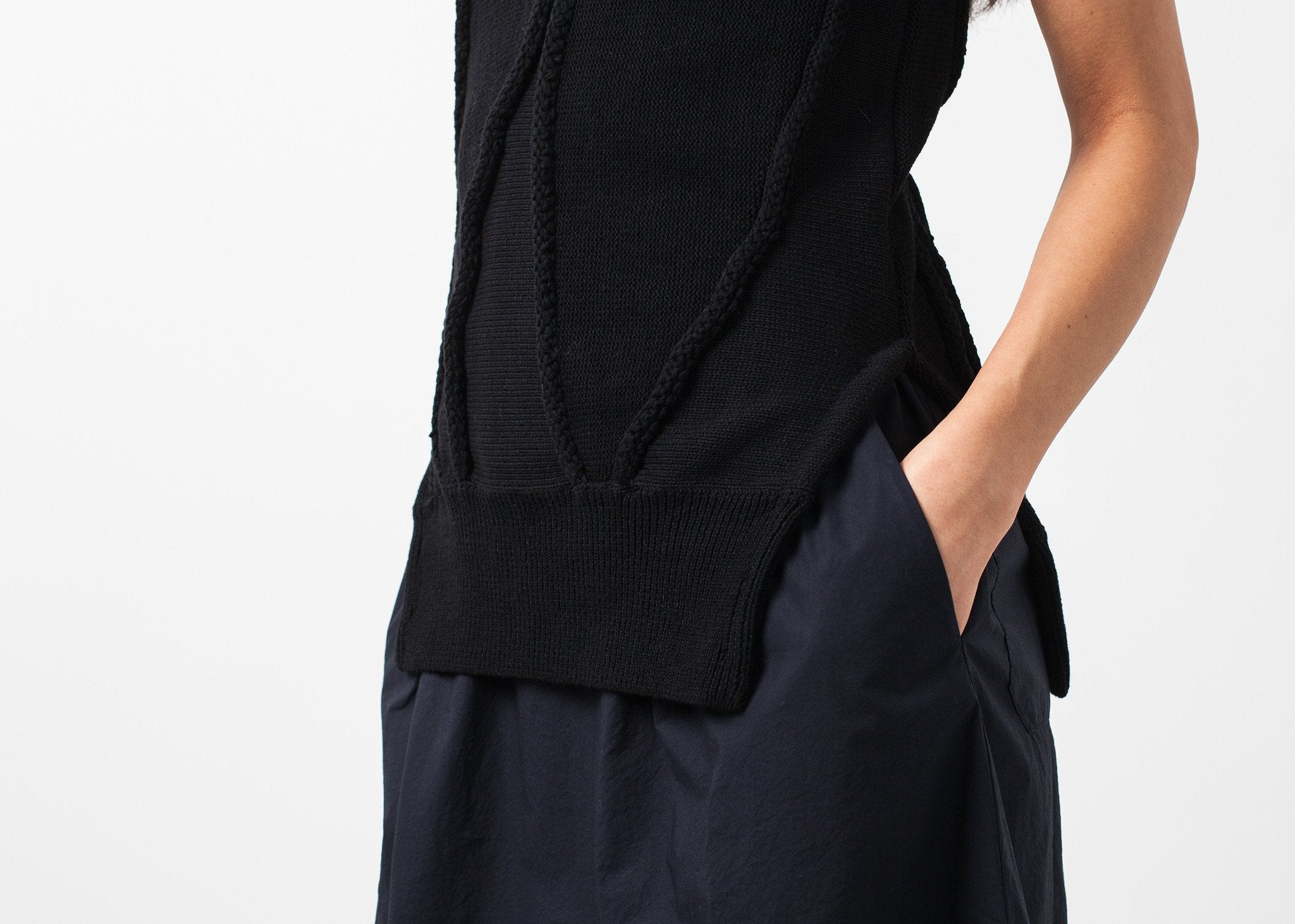 Curved Stripe Knit Tank|women's knitwear[option1]|[option2]|[option3] - hello