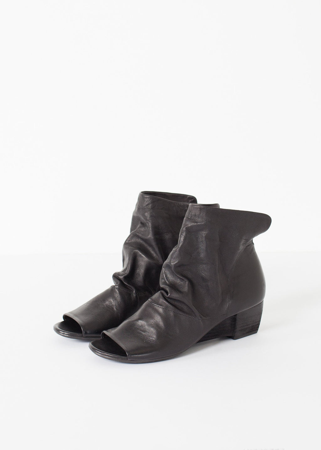 Block Wedge in Black|women's shoes[option1]|[option2]|[option3] - hello