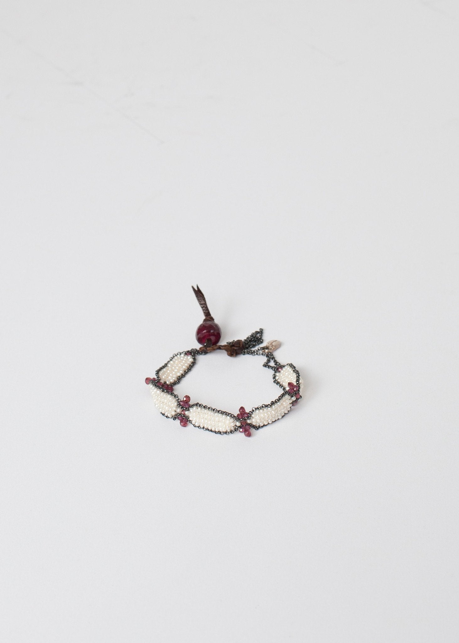 Garnet Bracelet in Frothy Pearl|women's bracelets[option1]|[option2]|[option3] - hello
