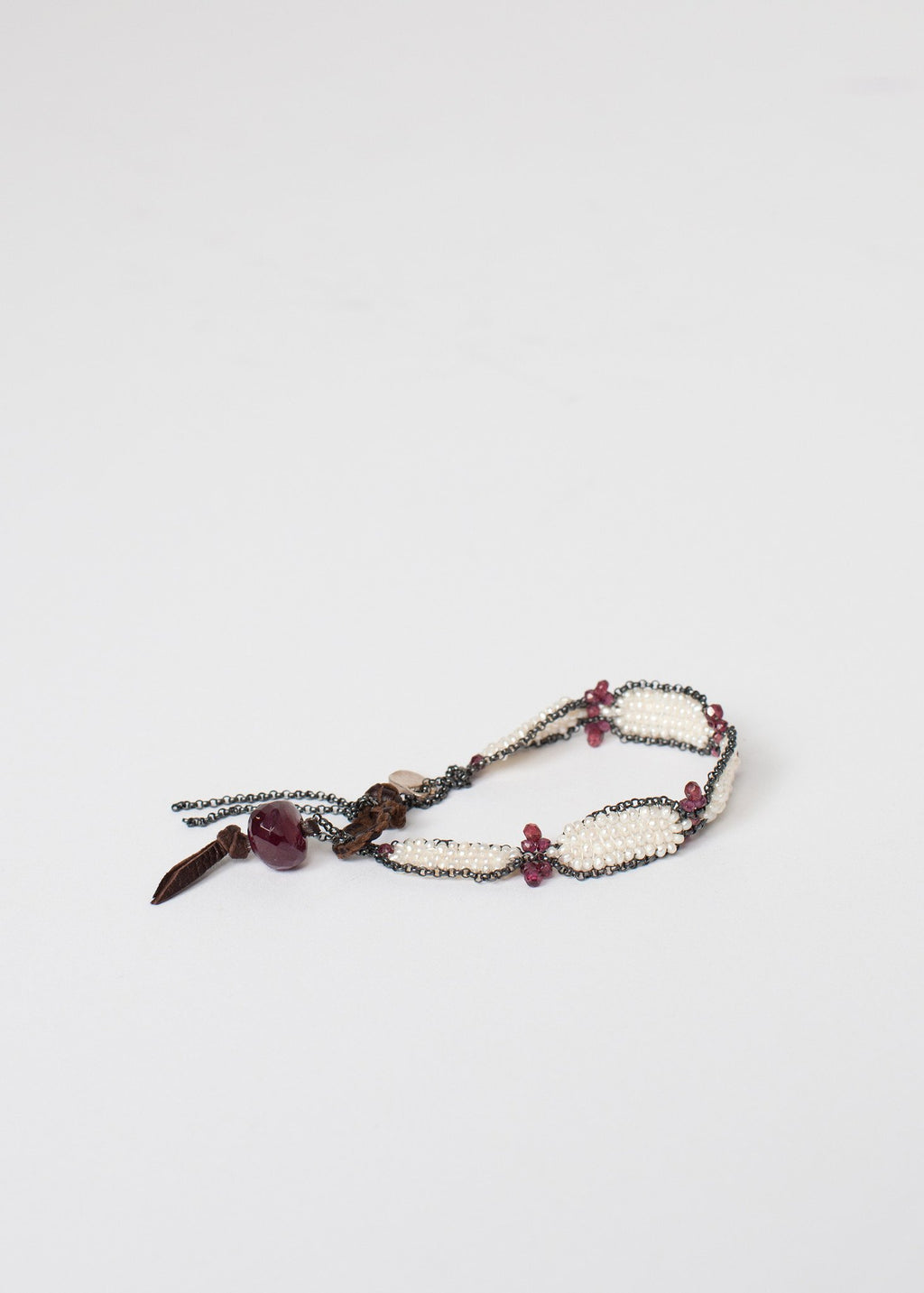 Garnet Bracelet in Frothy Pearl|women's bracelets[option1]|[option2]|[option3] - hello