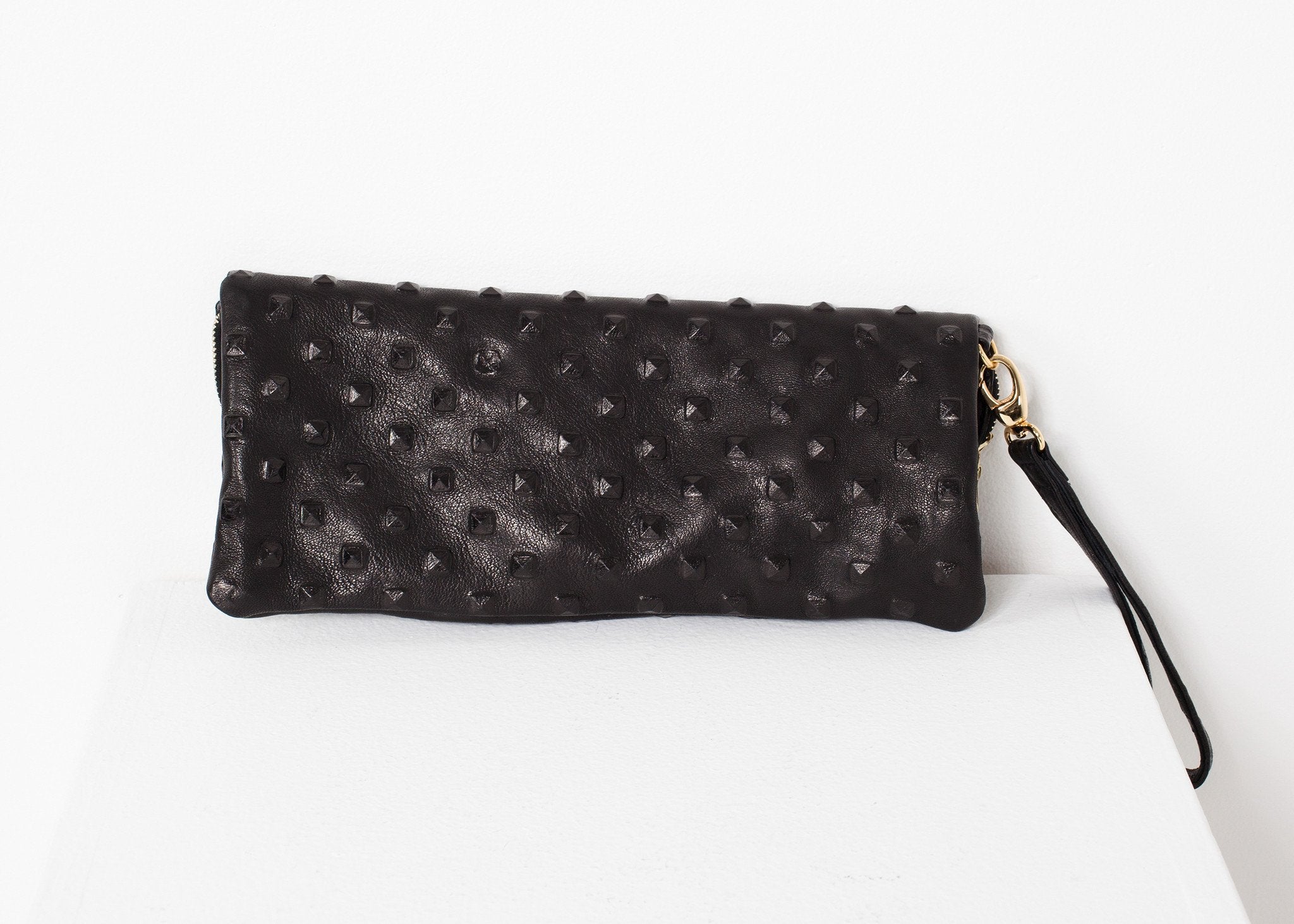 Roxanne Leather Clutch in Black|women's bags[option1]|[option2]|[option3] - hello