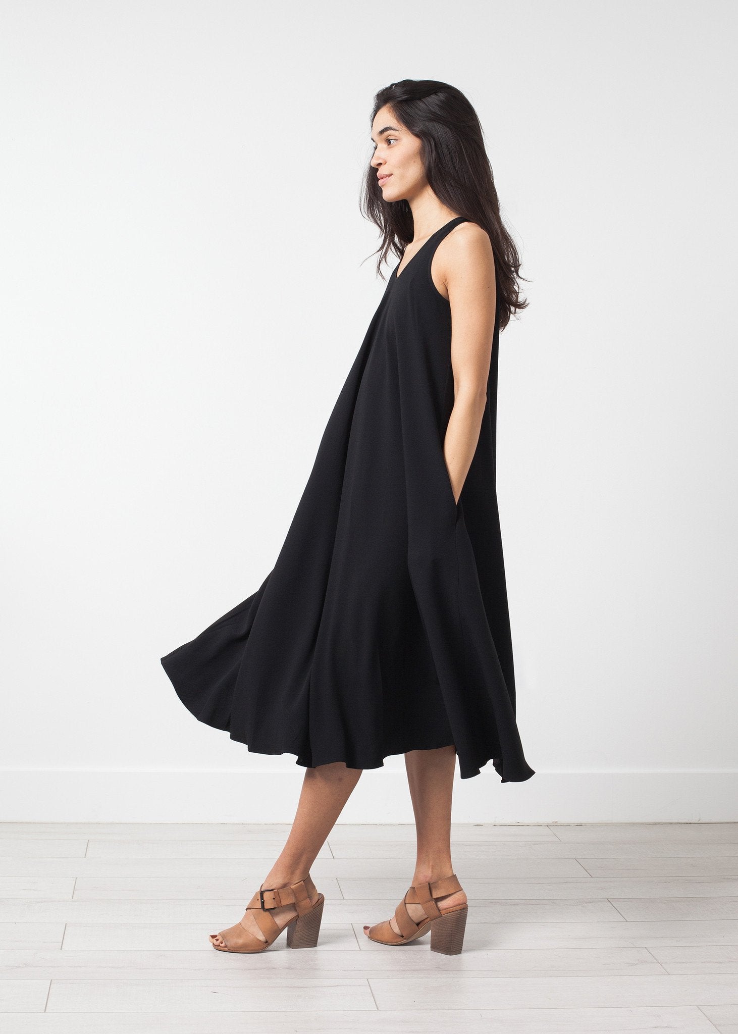 Sleeveless Flow Dress|women's dresses[option1]|[option2]|[option3] - hello