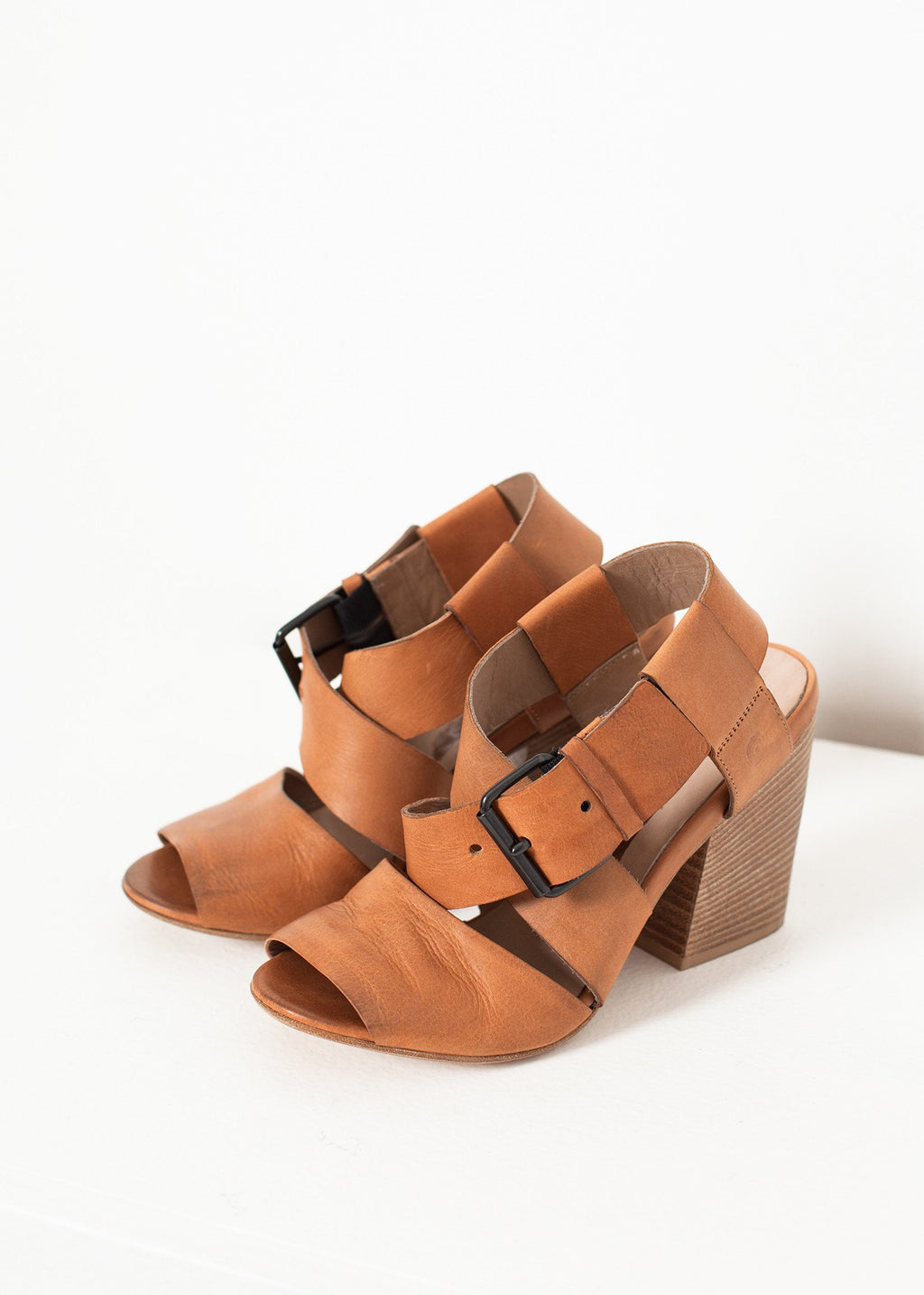 Buckle Strap Heel in Brown|women's shoes[option1]|[option2]|[option3] - hello