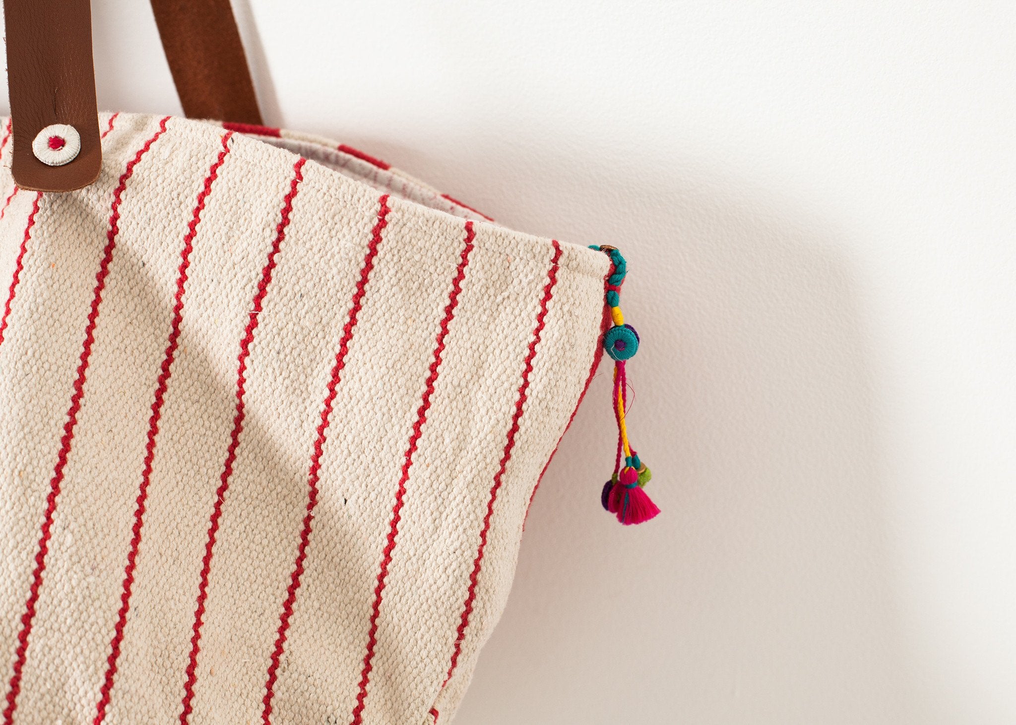 Woven Oversized Tote in Red Stripe|women's bags[option1]|[option2]|[option3] - hello