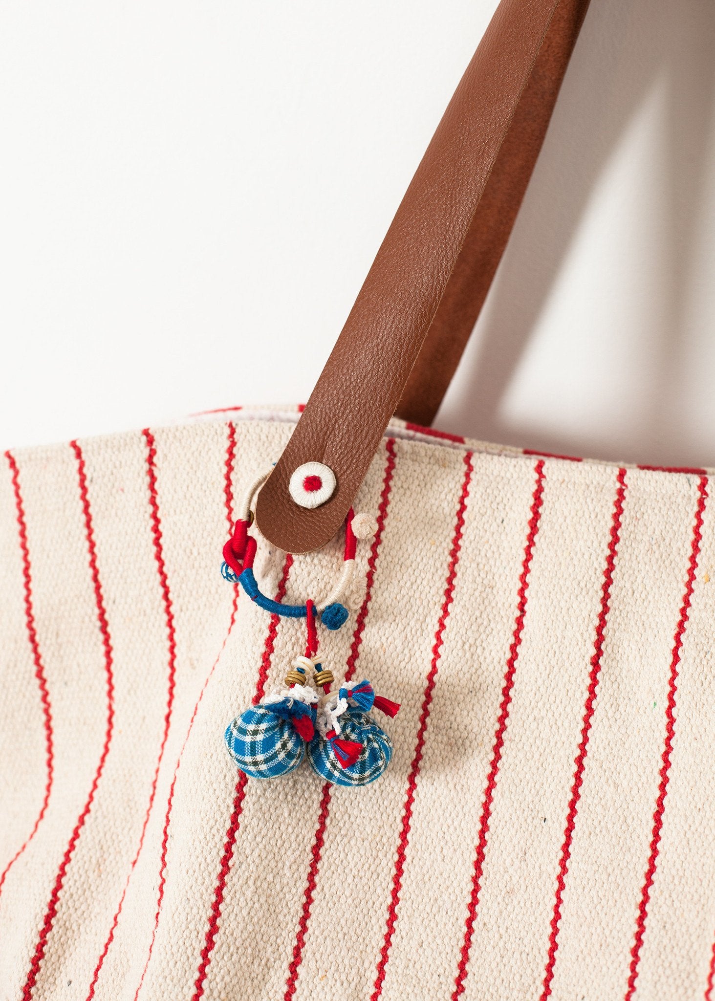 Woven Oversized Tote in Red Stripe|women's bags[option1]|[option2]|[option3] - hello