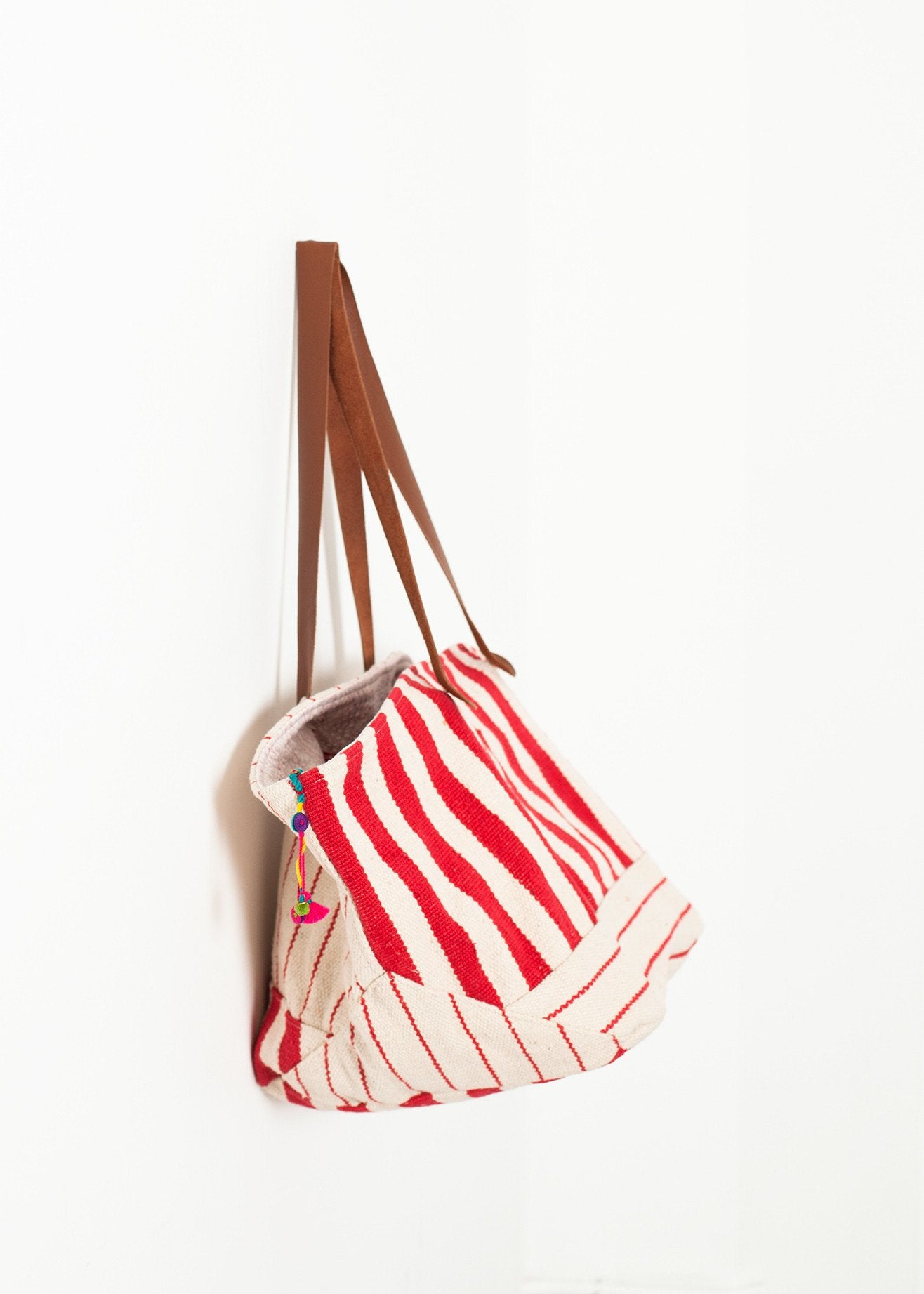 Woven Oversized Tote in Red Stripe|women's bags[option1]|[option2]|[option3] - hello