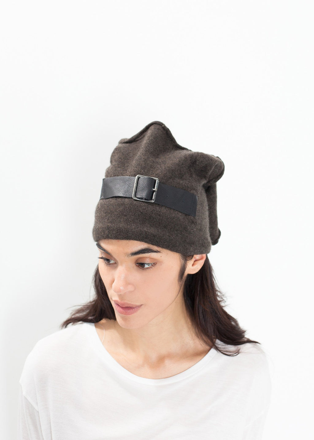 Buckle Cap in Felt|women's hats[option1]|[option2]|[option3] - hello