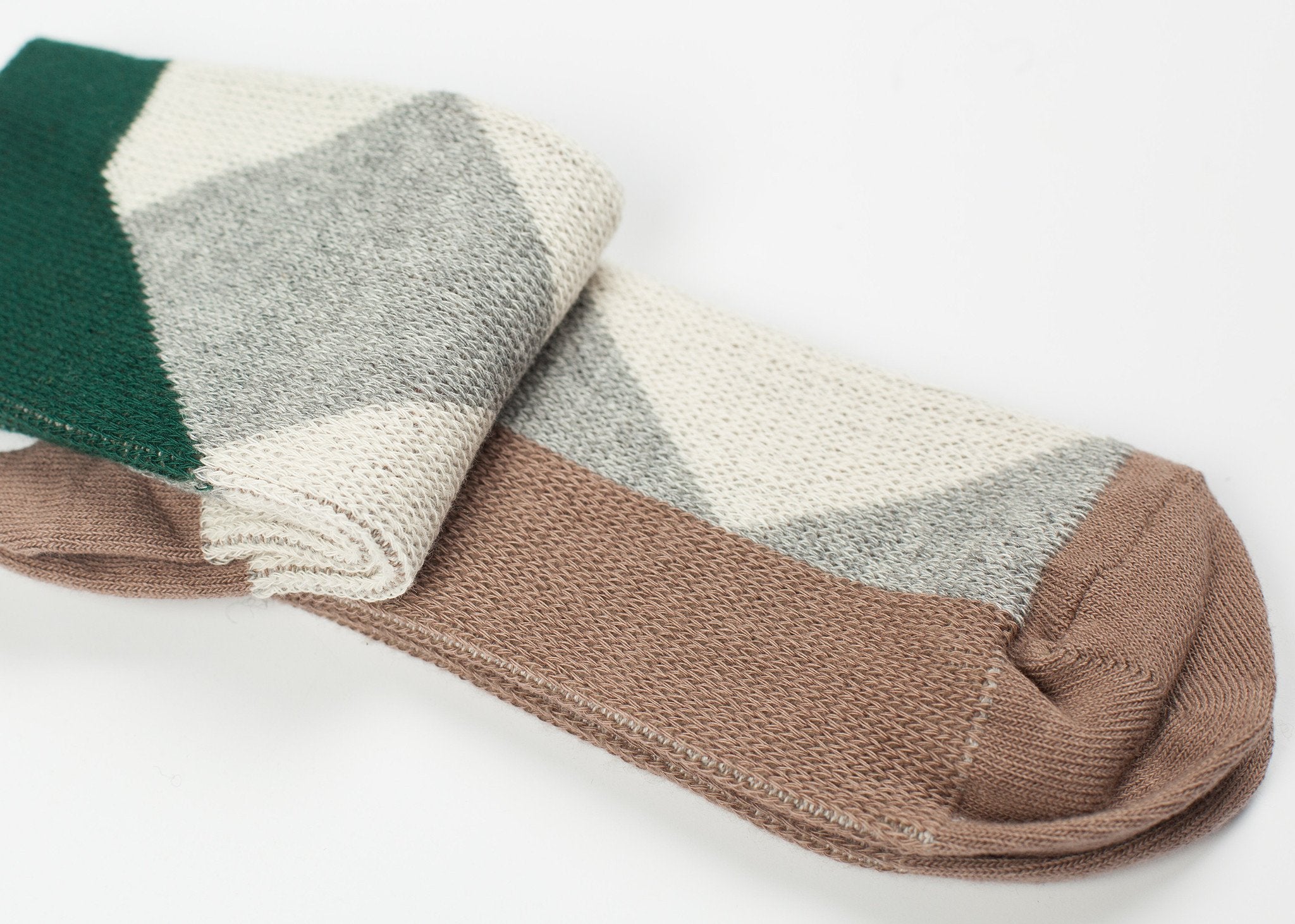 Quin Argyle Crew in Brown|Women's Accessories[option1]|[option2]|[option3] - hello